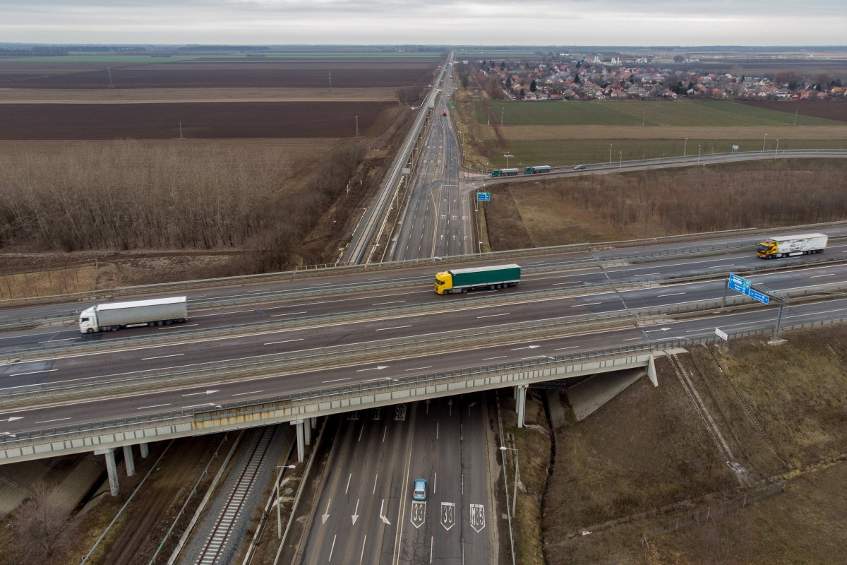 Megkezdődik a 33-as számú főút négysávosra bővítése
