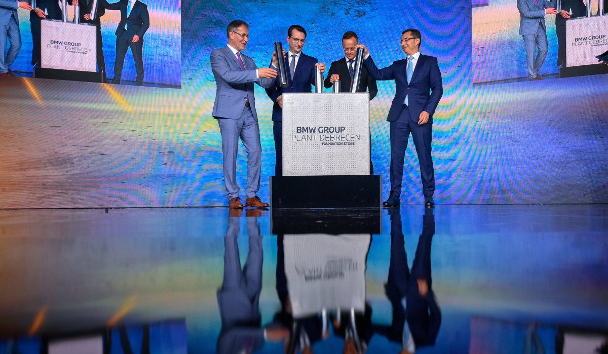Debreceni BMW alapkőletétel