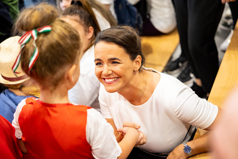 Novák Katalin visszatérése tüntetést