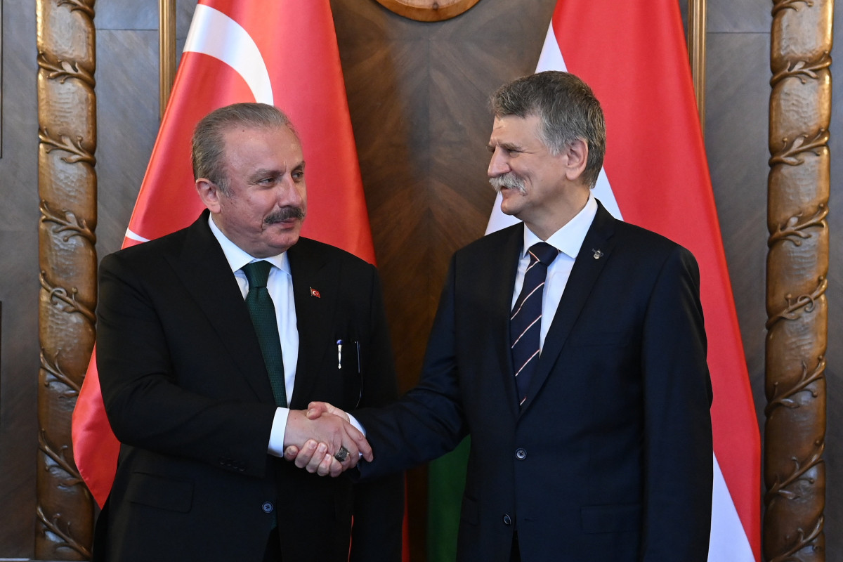 Kövér László fogadta a török parlament elnökét