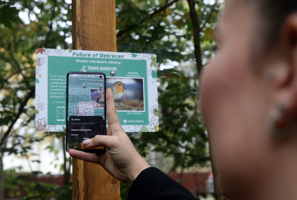 Madárlakópark-sétányt adtak át a debreceni Nagyerdőben