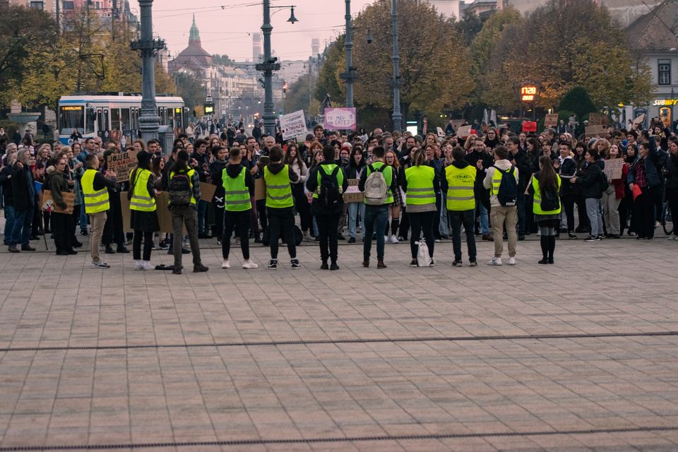 Tüntetés a pedagógusokért Debrecenben