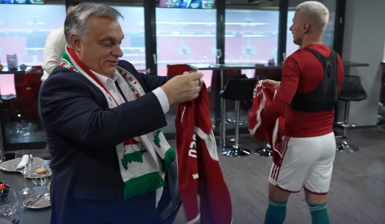 Orbán Viktor nagy-magyarországos sál