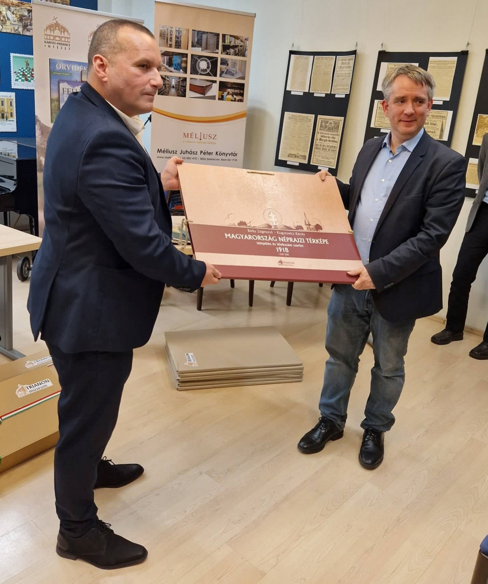 Trianoni könyvcsomag ajándék Debrecenben