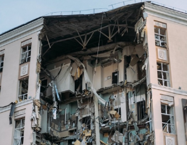 Szétlőtt ház Ukrajnában
