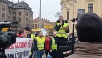 Gyöngy-Tóth Enikő az akkumulátorgyáras tüntetésen