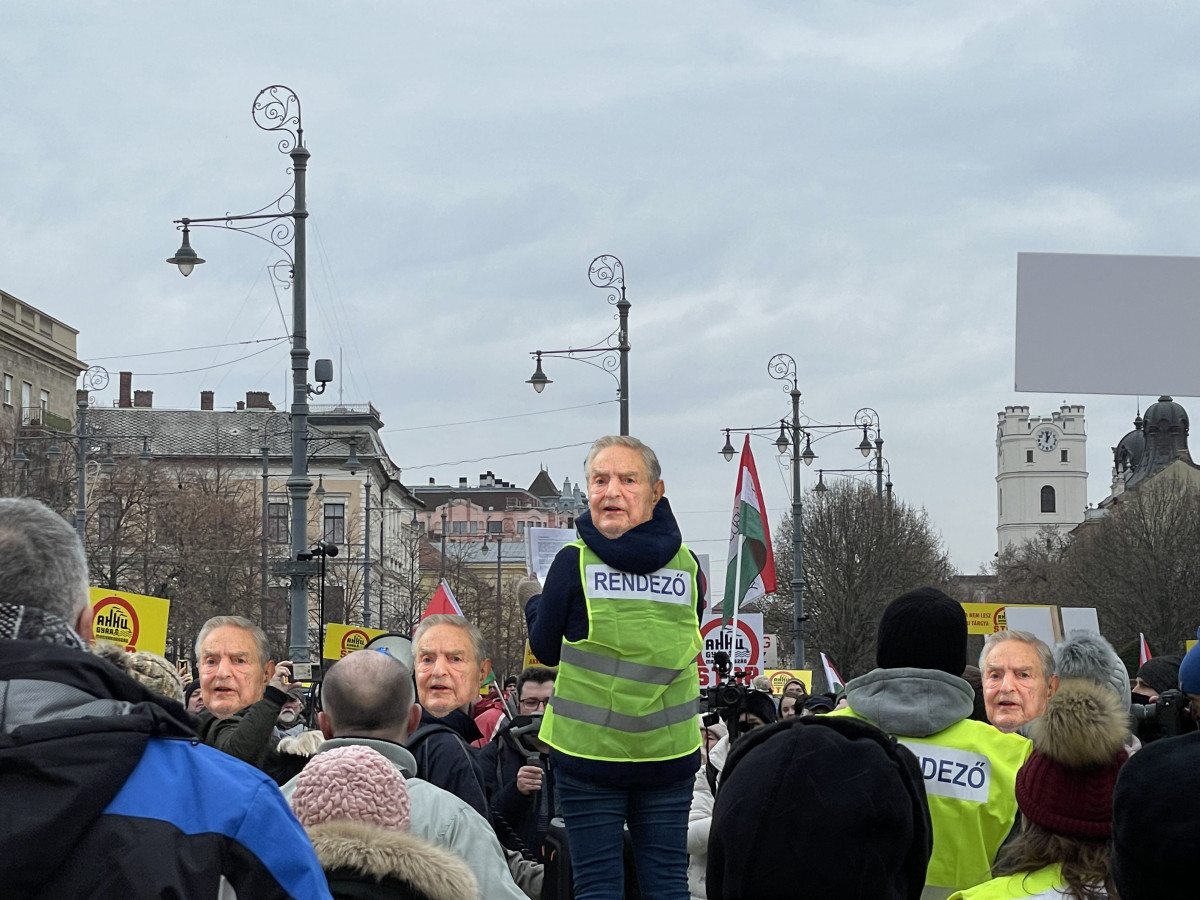 Soros György Debrecen akkumulátor tüntetés