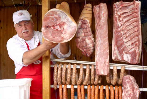 Szeged, Toros Pálinkafesztivál, hús, sonka, hentes,böllérverseny, kolbász, süt, rendezvény, Dóm tér