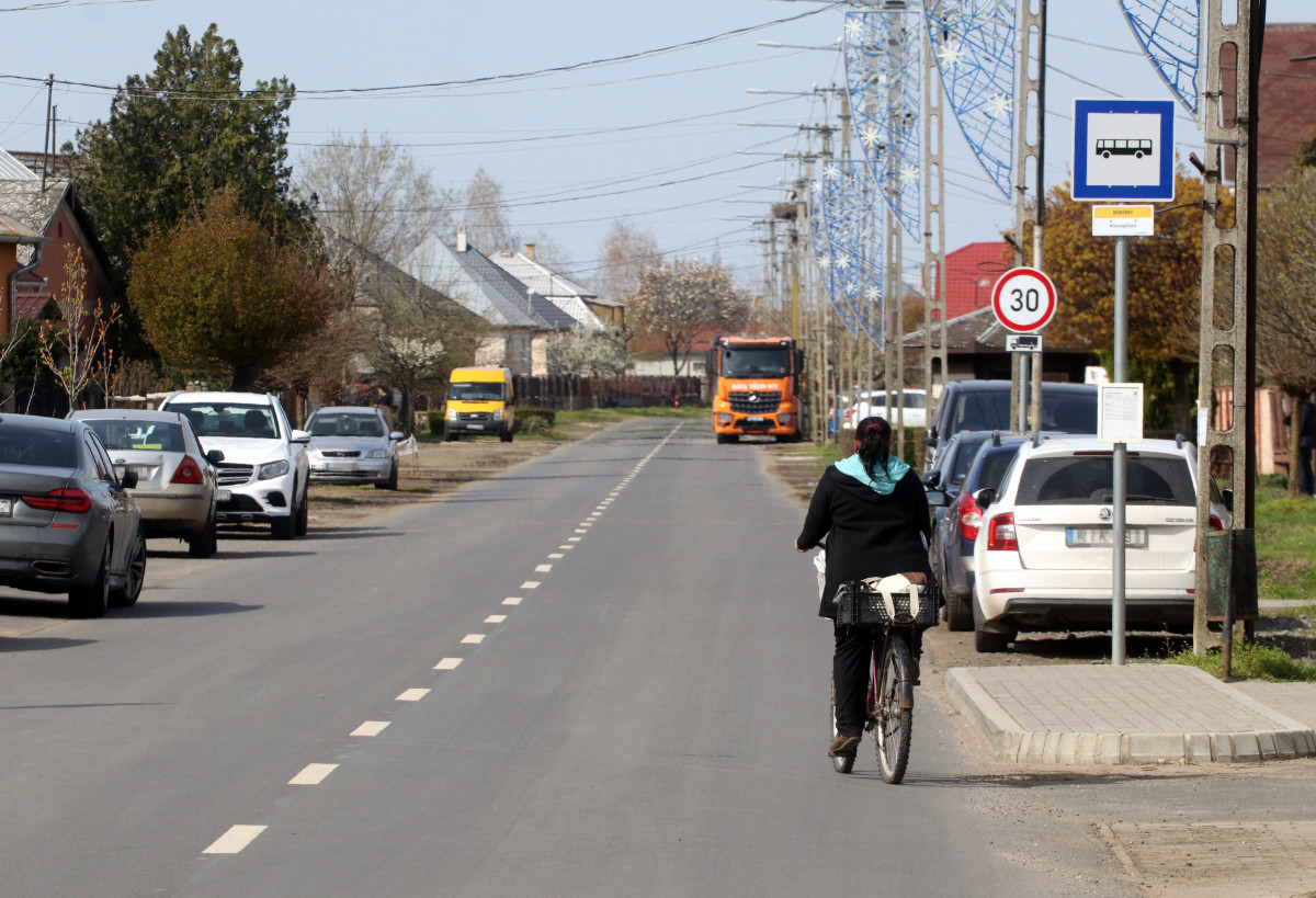 Megújult út Bökönyben