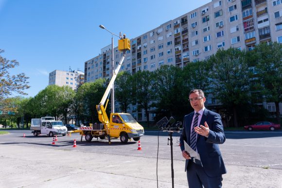 Megújul Debrecen közvilágítási rendszere