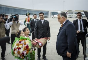Orbán Viktor Türkmenisztánban