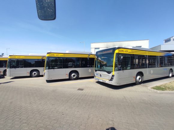 DKV új buszok átadása