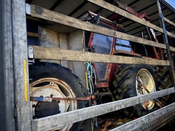 csengersimai határ; lefoglalt francia traktor