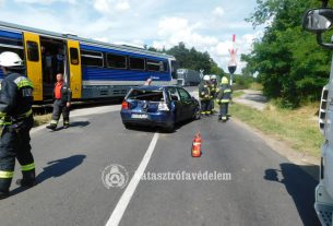 vonat és autó ütközött yírgelse és Nyírbogát között