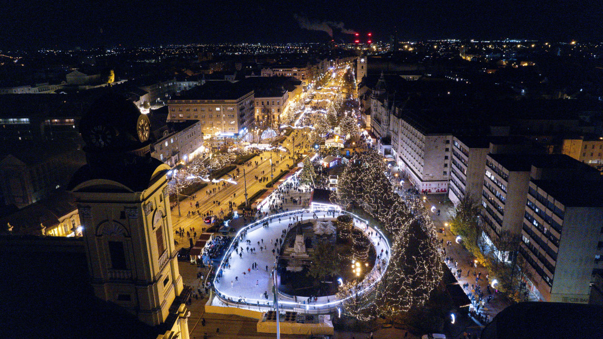 Ünnepi díszkivilágítás Debrecen