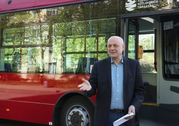 Szeged, felújított, Ikarus–Skoda, trolibusz, troli, tömegközlekedés, Nagy Sándor