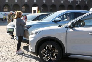 Szeged, BYD autó, BYD, gyártás, autógyártás, elektromos autó, Dóm tér