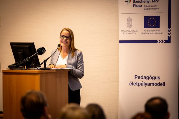 Leendő pedagógusoknak indult álláslehetőségeket bemutató rendezvénysorozat. Balatoni Katalin. Fotó: SZTE/Kovács-Jerney Ádám