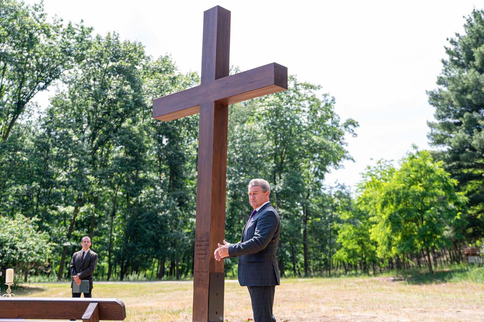 Tasó László kereszttel a Gúthi erdőben