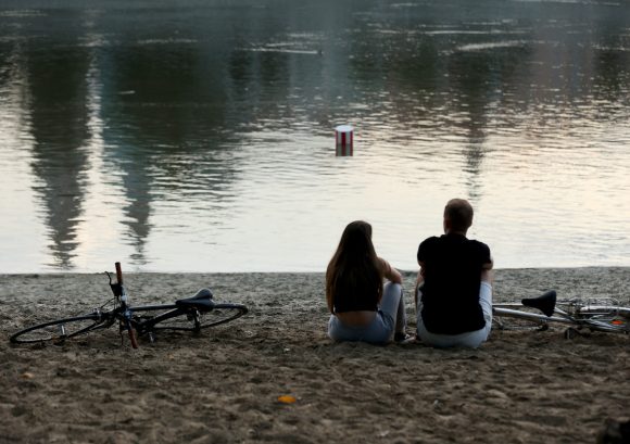 Szeged, Lapos, szabadstrand, Tisza, Tisza part, fiatalok, fürdés, strand