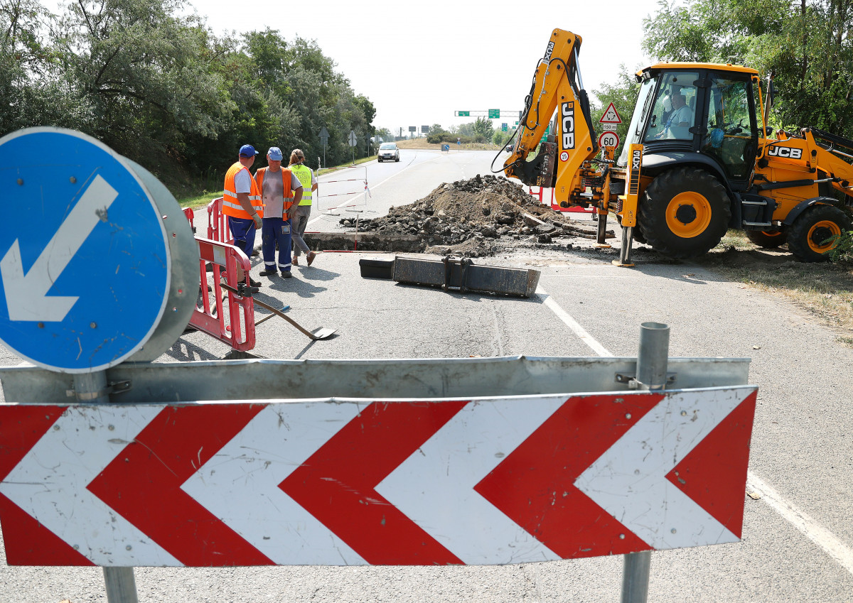 Szeged, Vízmű, vízvezeték, építés, Budapesti út, BYD, lezárás, forgalomterelés