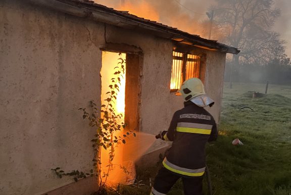 Kigyulladt egy melléképület Szerepen