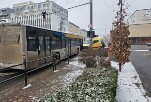 Mentőt kellett hívni egy utashoz Debrecenben