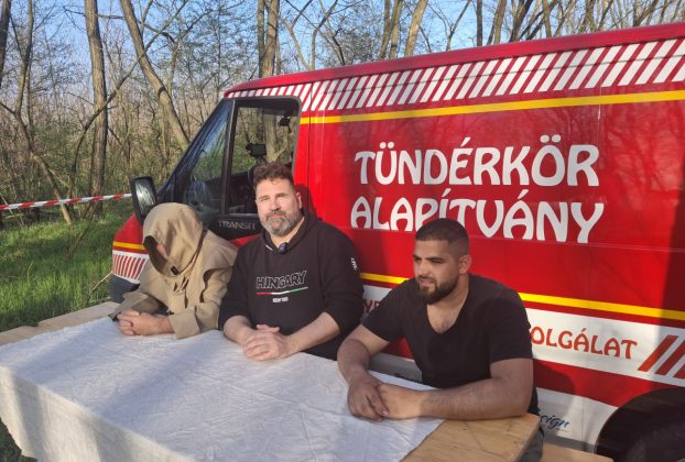 Tündérkör Alapítvány erdei adománygyűjtés