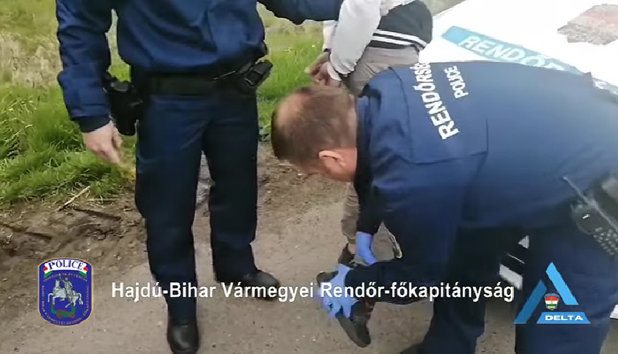 A cipőjébe rejtette a drogot a derecskei díler