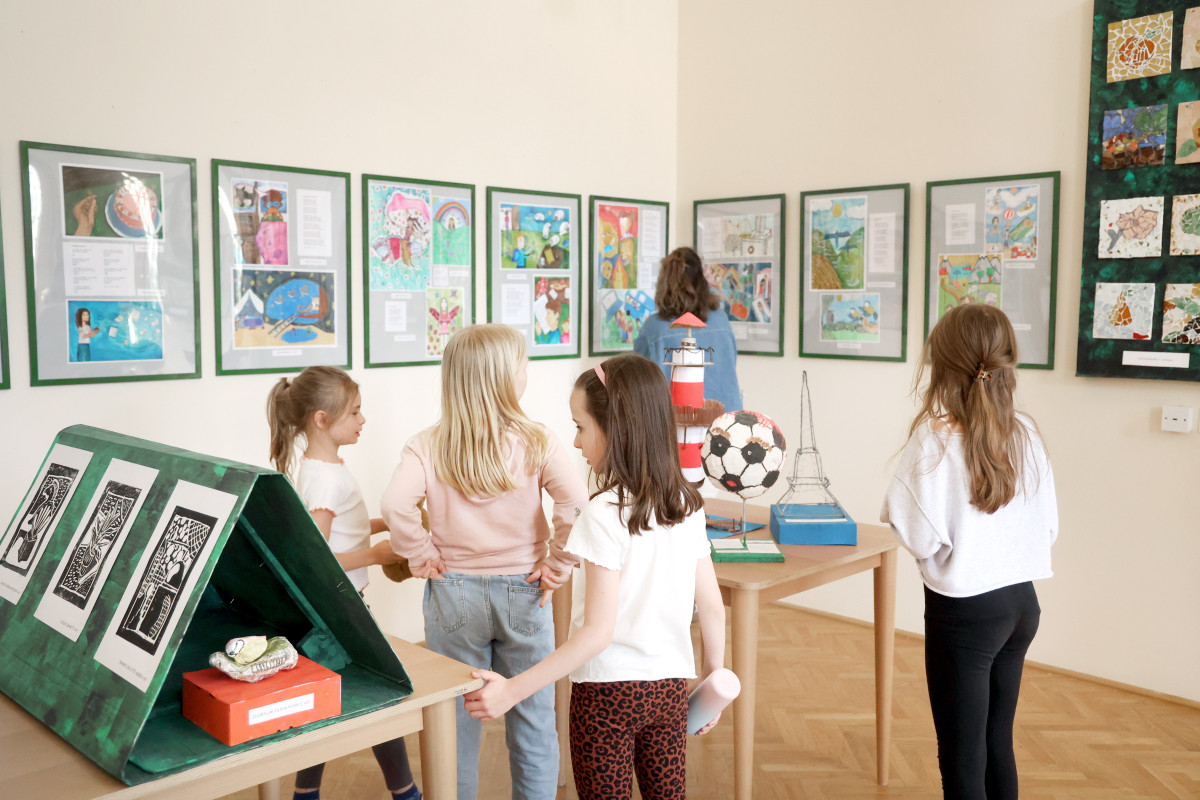 Szeged, Tabán Alapfokú Általános és Művészeti Iskola, iskola, 40 éves, kiállítás, Móra Ferenc Múzeum