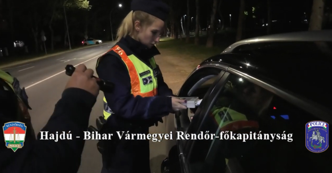 A szórakozóhelyeknél ellenőrizték a debreceni rendőrök