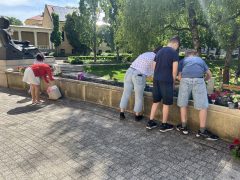 Anyák napi virágültetés Debrecenben