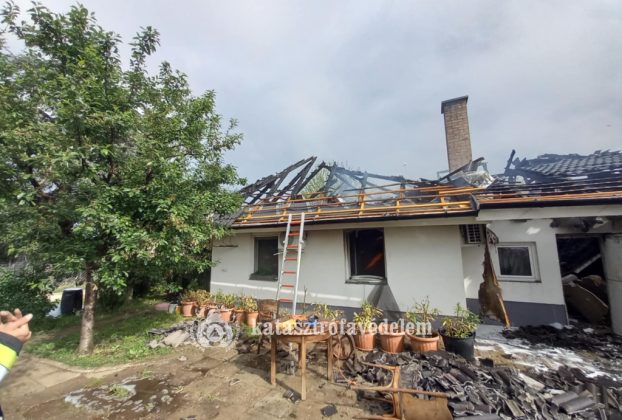 Családi ház égett Debrecenben