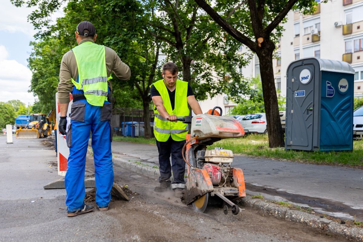 Folytatódnak a nagyfelületű útfelújítások Debrecenben