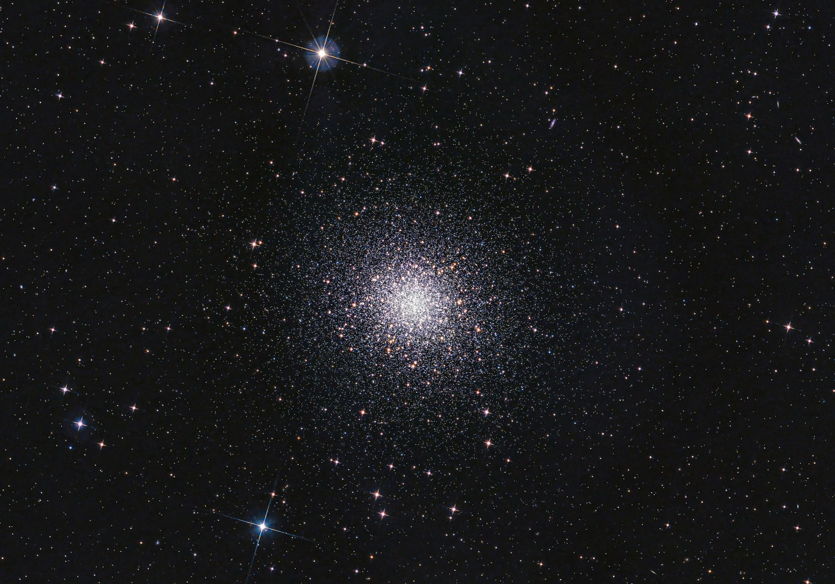 Messier 13 (M13 vagy NGC 6205) gömbhalmaz