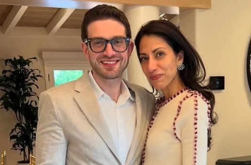 Soros György fia feleségül vette Hillary Clinton egykori vezető tanácsadóját