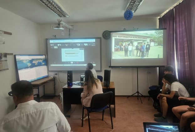 Kapu Tiborral beszélgettek a debreceni iskolások