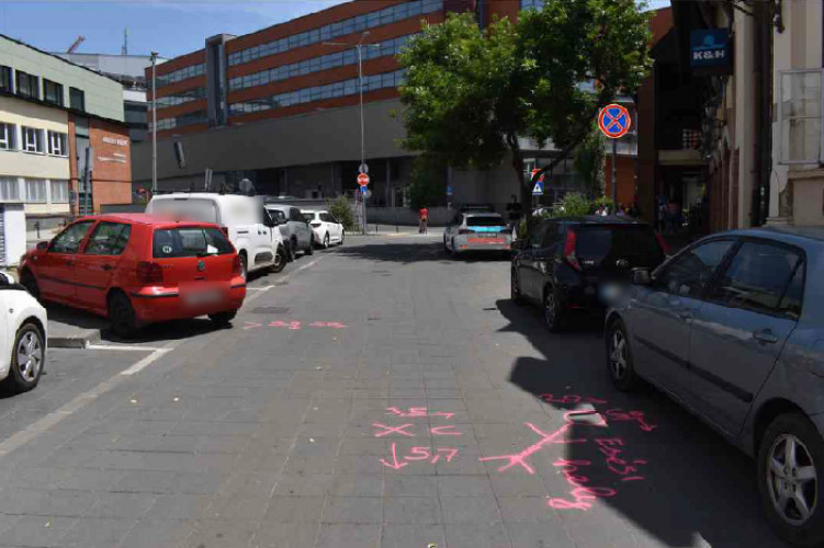 Elütött egy gyalogost tolatás közben Debrecenben - keresi a rendőrség