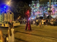 Esti virágkarneváli felvonulás Debrecenben