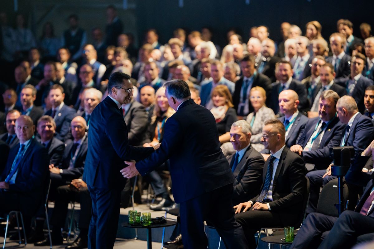 BMW-gyár átadása Debrecenben