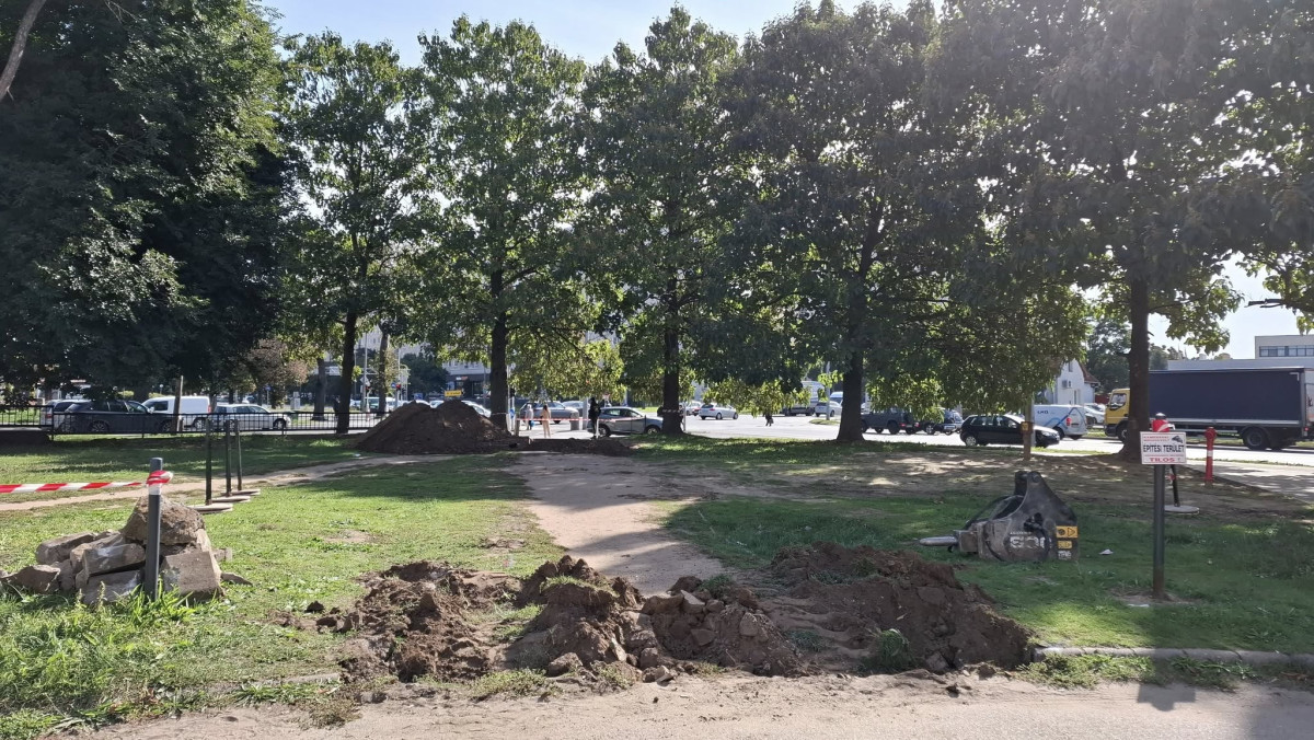 Új járdát kap a debreceni Füredi lakópark környéke