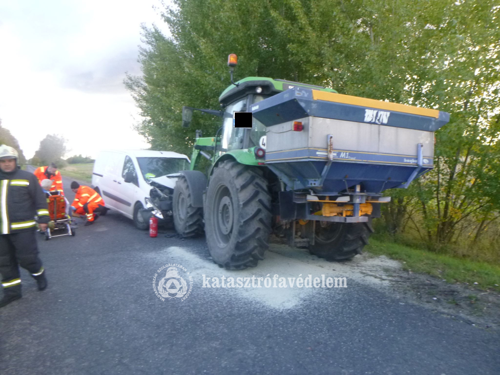 Vontató és kisteherautó ütközött Görbeházánál