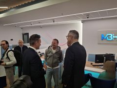 Dzsudzsák Balázs és Papp László az MBH Bank debreceni megnyitóján