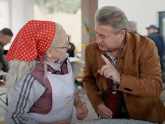 Tasó László Tégláson, a kolbásztöltő napon