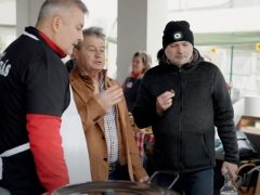 Tasó László Tégláson, a kolbásztöltő napon