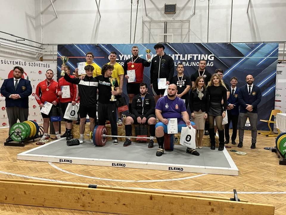 Junior súlyemelő országos bajnokság Debrecenben