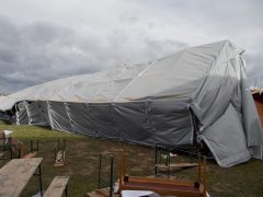 Derecskén egy kétszáz négyzetméteres rendezvénysátrat kapott fel a szél