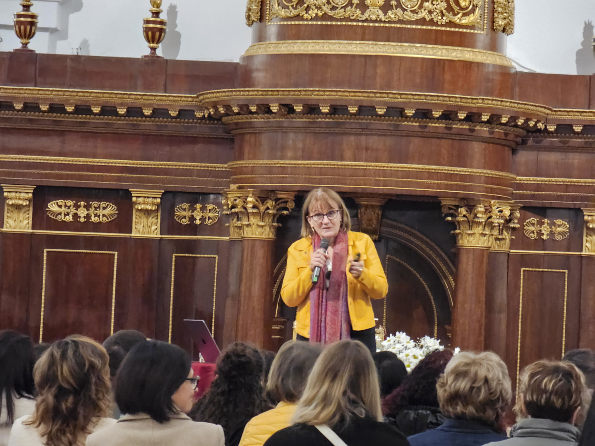 Dr. Tapolyai Emőke klinikai és pasztorálpszichológus, felsővezetői coach