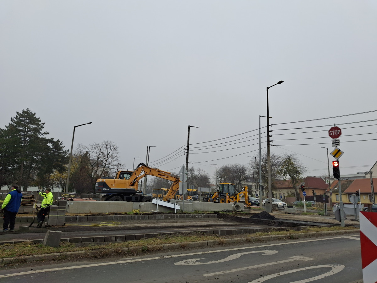 Szoboszlói út-Külsővásártér csomópont építése