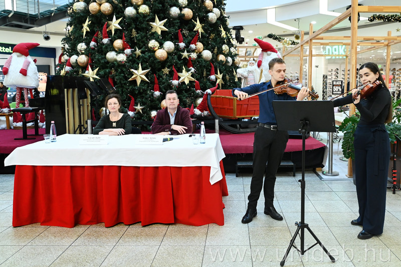 ”Különleges zenei élmény vár a debreceni Fórumban